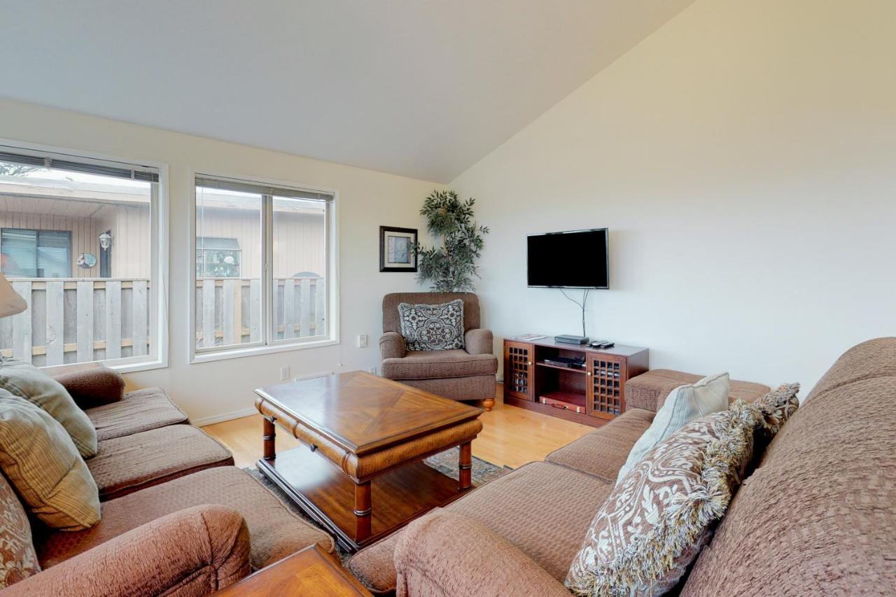 Newport'S Cypress Oceanview Home Buitenkant foto