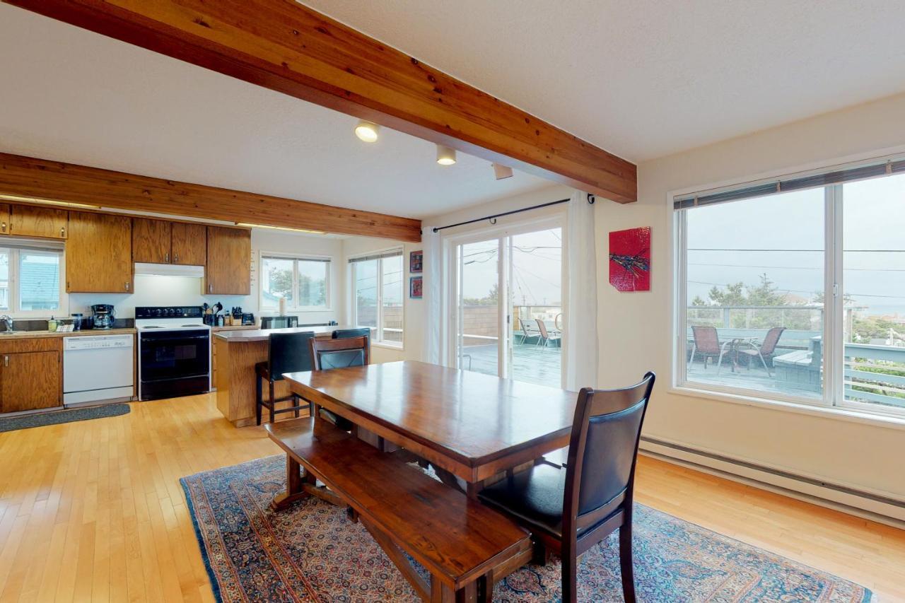 Newport'S Cypress Oceanview Home Buitenkant foto