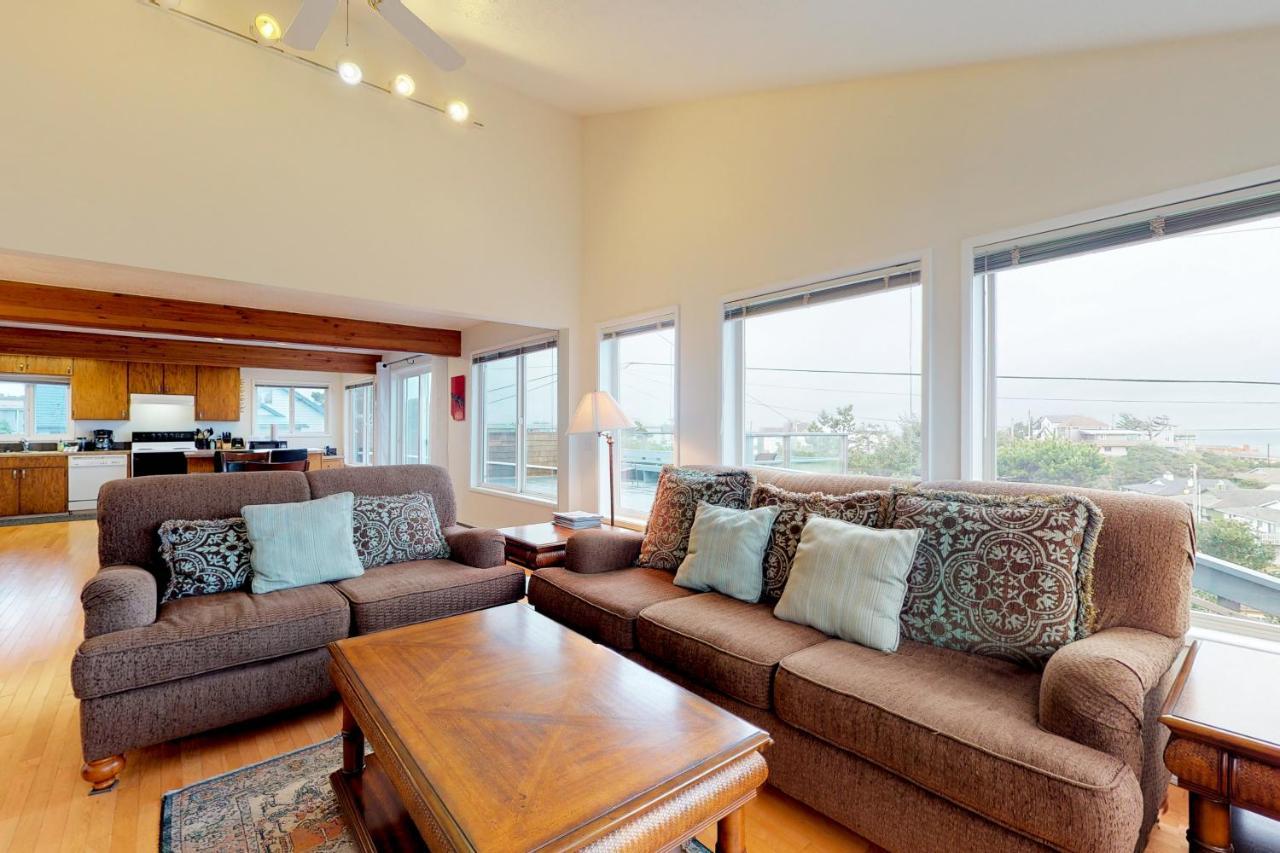 Newport'S Cypress Oceanview Home Buitenkant foto